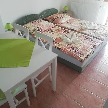 Lotti Ueduelohaz Апарт-отель *